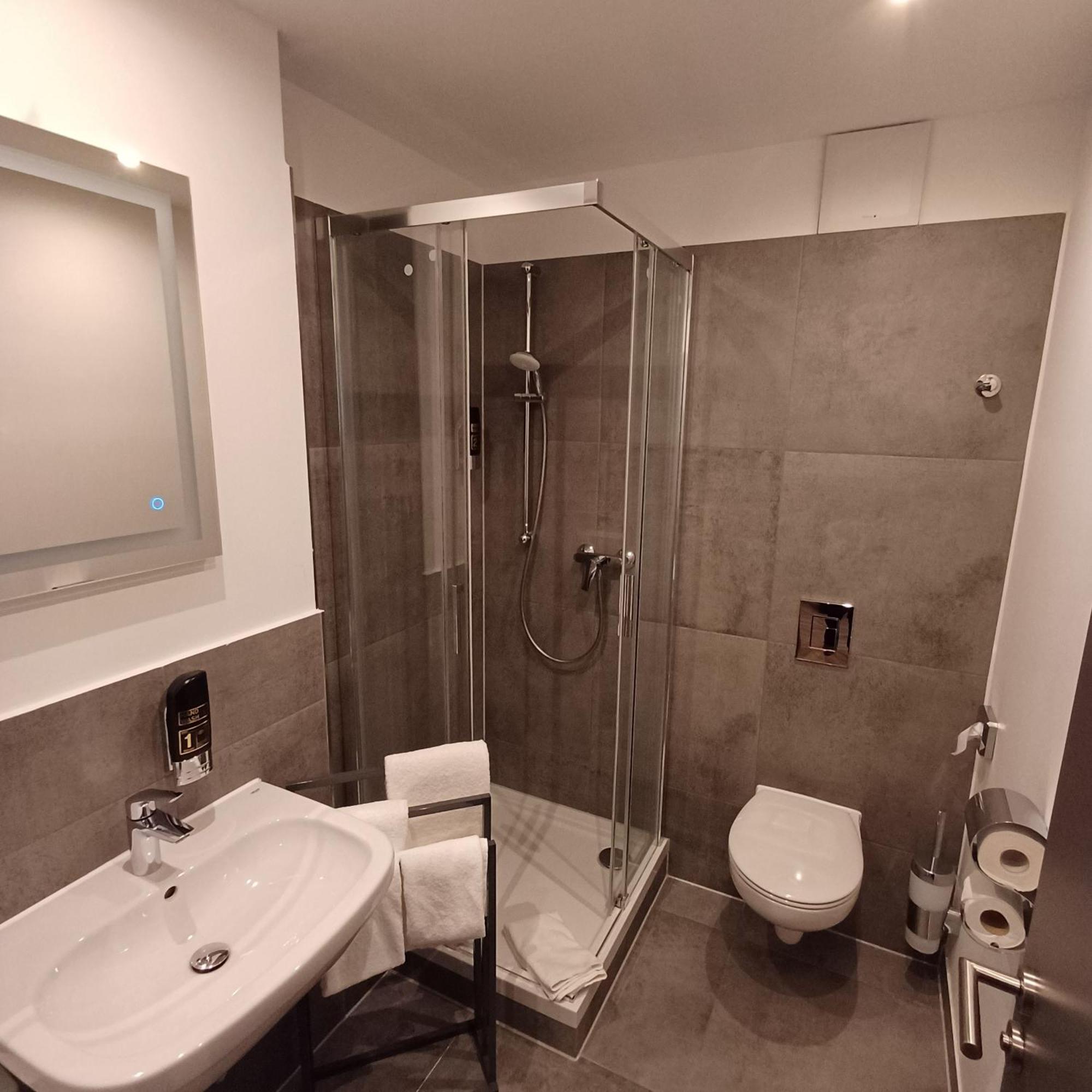 Trip Inn Hotel Duesseldorf นอยส์ ภายนอก รูปภาพ